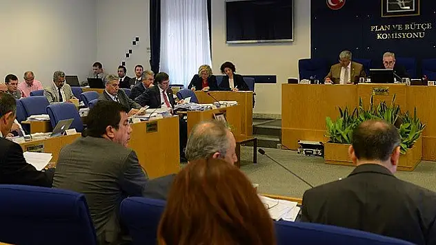 'Torba tasarı'nın 20 maddesi komisyonda kabul edildi