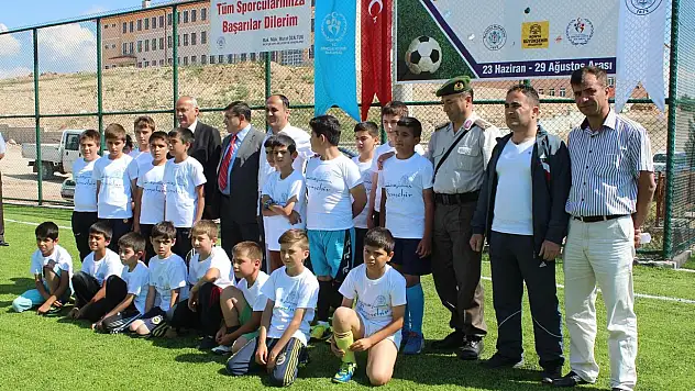 Beyşehir'de yaz futbol okulu açılışı yapıldı