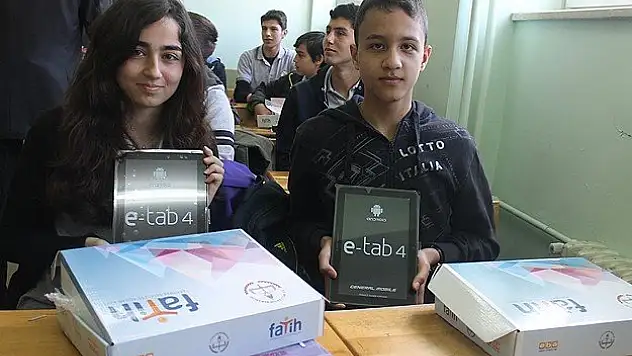 FATİH projesiyle 732 bin tablet dağıtıldı