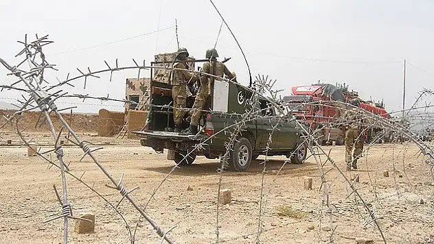 Pakistan'da Taliban operasyon: 47 ölü