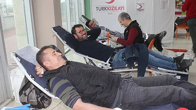 Karapınar'da kan bağışı kampanyası düzenlendi