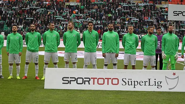 Konyasporlu futbolcular vasatı aşamadı