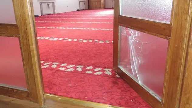 Hollanda'da camiye saldırı girişimi