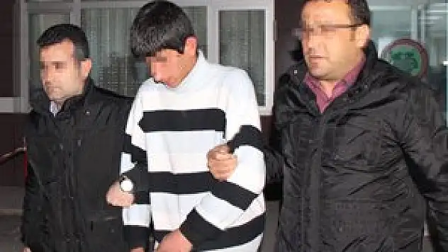 Bıçaklı kavgada 1 kişi yaralandı