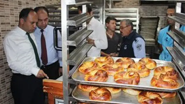 Başkan fırın ve pastaneleri denetledi
