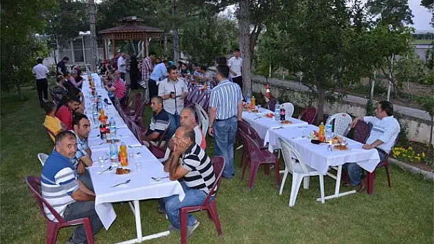 Karaman-Konya karayolunda iftar vakti!