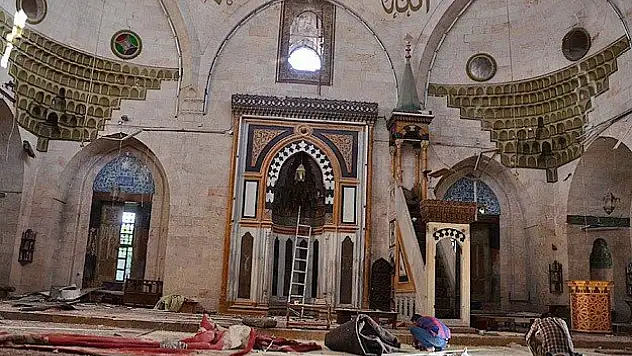 Korkudan teravih namazına gidemiyor