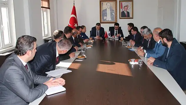 Yunak'ta seçim güvenliği toplantısı yapıldı