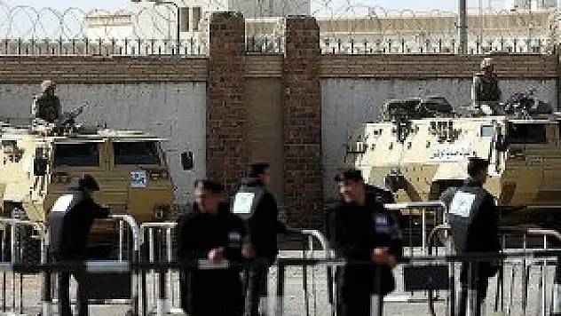Mısır'da Mursi yandaşlarına gözaltı