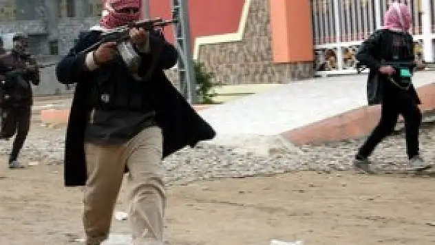 IŞİD Deyru'z Zor'un Bukemal ilçesinin denetimini ele geçirdi