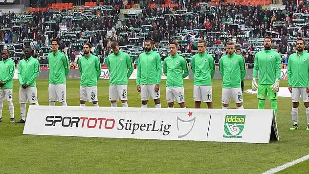 Konyaspor Kayserispor maçına forvetsiz başladı