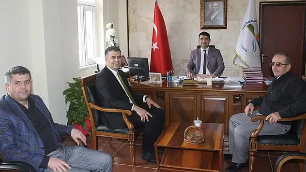 Derebucak'ta belediye başkanı adayları centilmenlik anlaşması yaptı