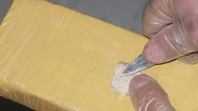 İç çamaşırından yarım kilo eroin çıktı