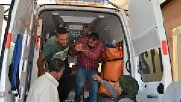 Kamyon motosiklete çarpıp kaçtı