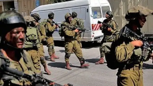 İsrail'den Hamas üyelerine gözaltı