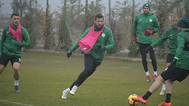 Konyaspor, Göztepe'ye bileniyor!