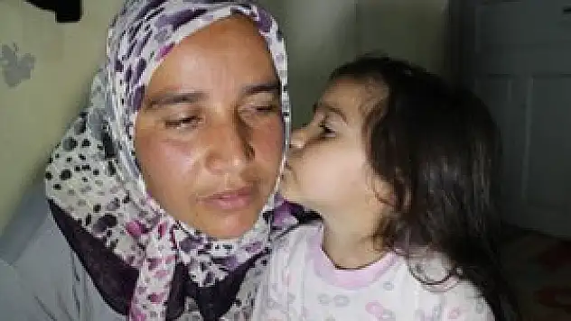 SU VE MAMAYLA BESLENEBİLEN ZEYNEP'İN YAŞAM MÜCADELESİ