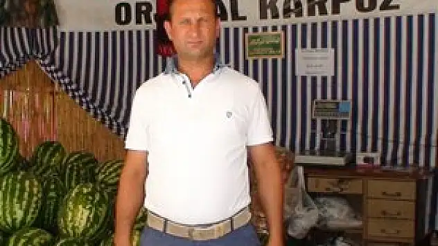 'EREĞLİ ESNAFININ YÜZDE 80'İ KREDİYLE BOĞUŞUYOR'