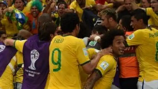 Brezilya'da 'Samba' devam ediyor