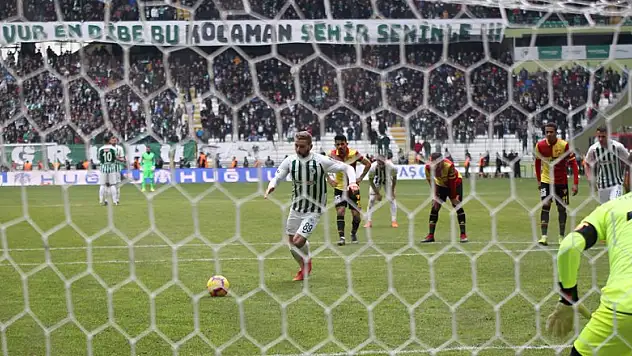 Kocaman penaltıya değil, diğerine üzüldü!