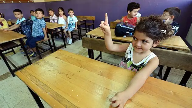 İlkokula başlama yaşı 66'dan 69 aya çıkıyor