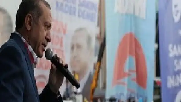 Erdoğan: Bayrağımızın yanına bayrak koymayız