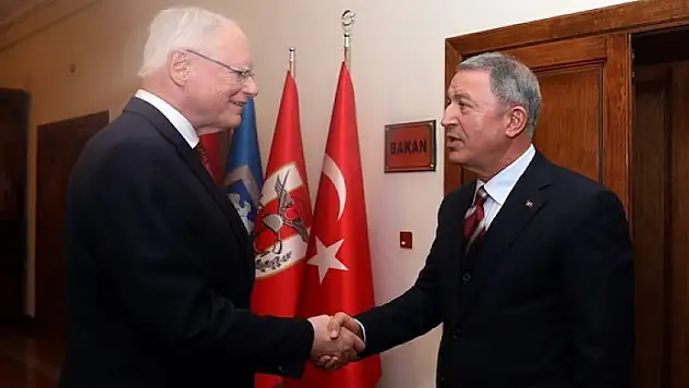 Bakan Akar, James Jeffrey'i kabul etti