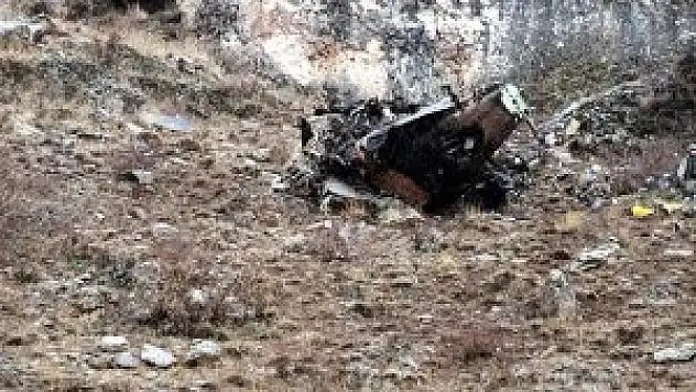 Askeri helikopter düştü: 16 ölü