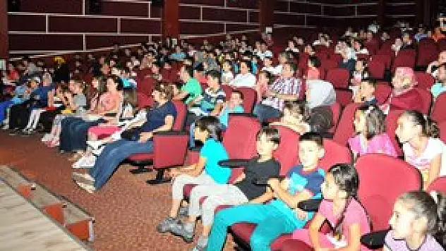 AKŞEHİRLİ ÇOCUKLAR TİYATROYA DOYACAK