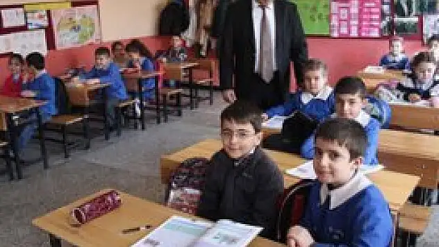 Devamsızlıklar artık 'cep'te