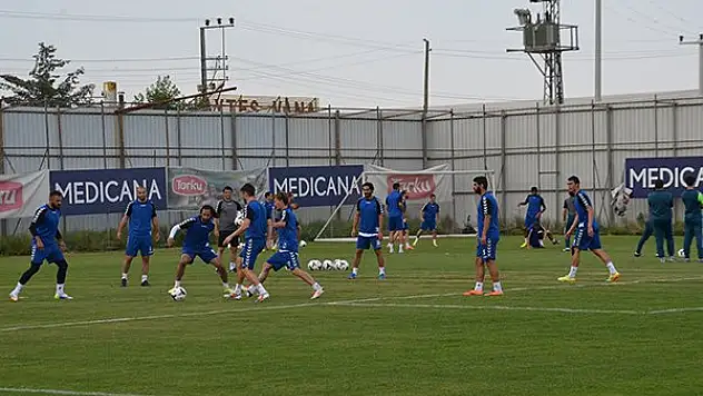 Torku Konyaspor bir eksik çalıştı