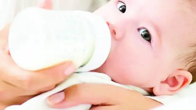 'Biberondaki süte şeker, bal, pekmez eklemeyin'