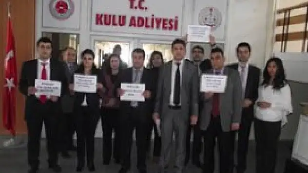 Kulu'da adliye çalışanlarından eylem