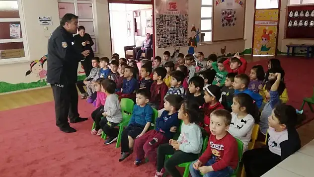 Ilgın'da okullarda trafik eğitimi veriliyor