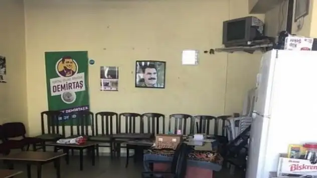 HDP seçim bürosuna Öcalan fotoğrafı asıldı