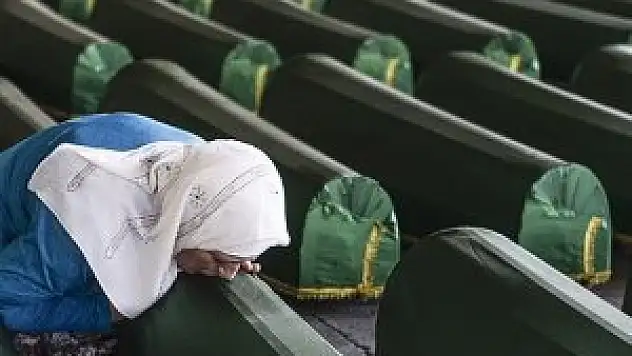 Potoçari'de gözyaşı ve hüzün hakim