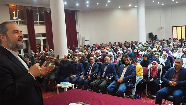 Abdurrahman Büyükkörükçü, Bozkır'da konferans verdi