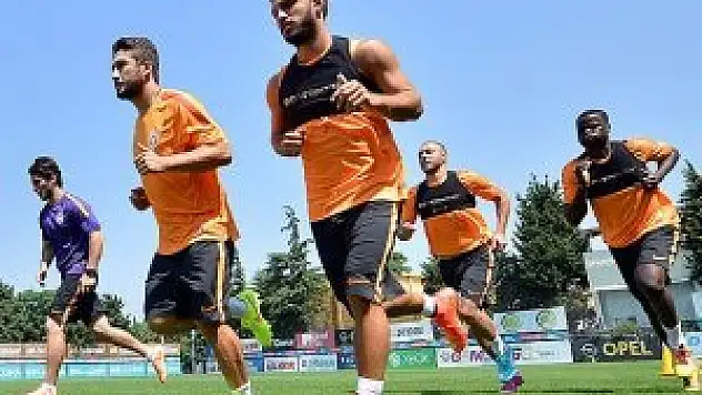 10 futbolcu Avusturya kampında yok