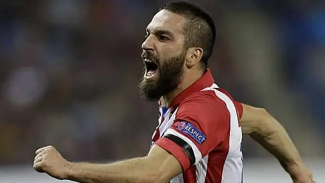 Arda Turan Liverpool yolunda