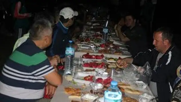 Doğaseverlerden gece yürüyüşü etkinliği