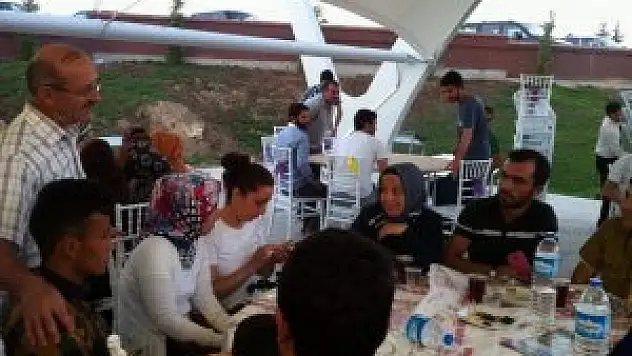 Ak Parti Konya'dan yabancı öğrencilere iftar