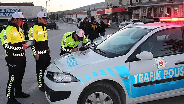 Yunak'ta polisin huzur uygulaması