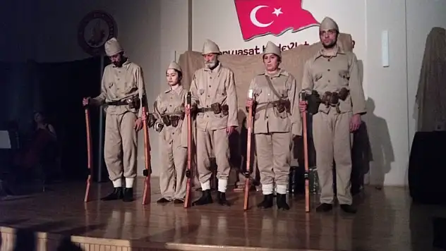Seydişehir de Çanakkale Savaşını anlatan tiyatro gösterisi
