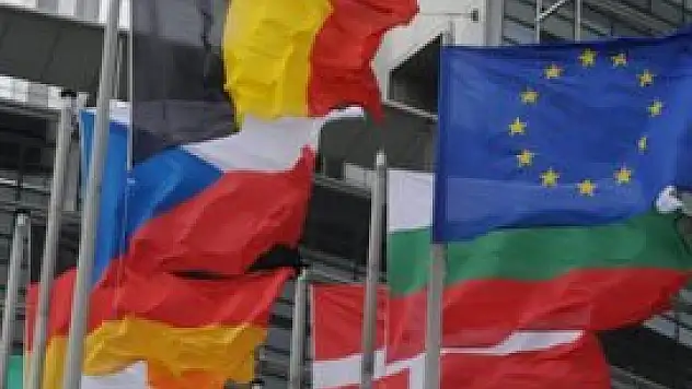 Halk AB hayalinden uzaklaşıyor