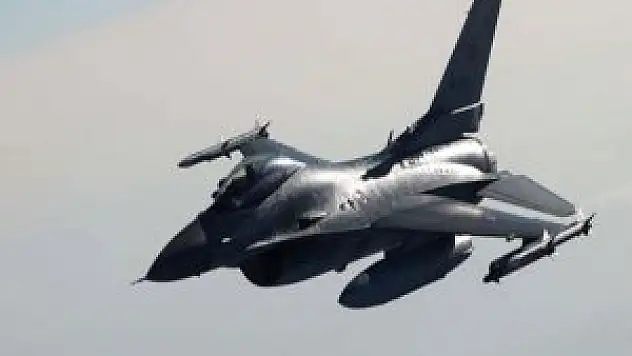 Suriye uçağı F-16'ları alarma geçirdi