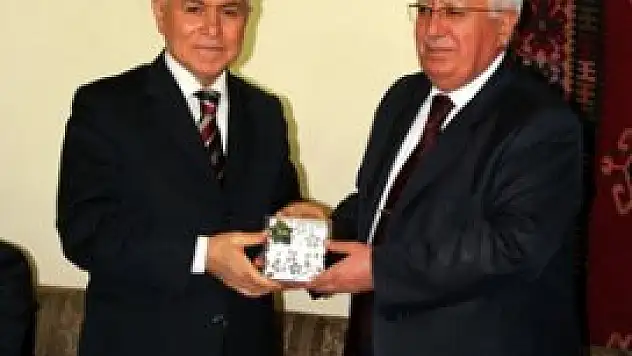 Yurtkur Konya Bölge Müdürü'ne veda yemeği