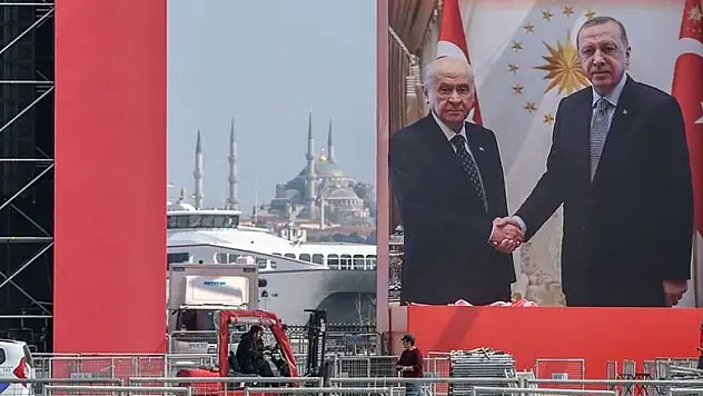 Cumhur İttifakı'nın 'Büyük İstanbul Mitingi' için vatandaşlar Yenikapı'da toplanıyor