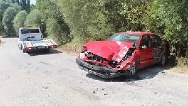 Konya'da trafik kazası: 2 kişi...