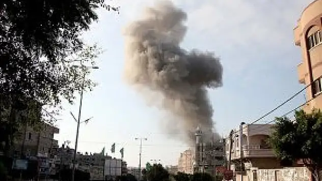 İsrail Beyt Hanun hastanesini vurdu