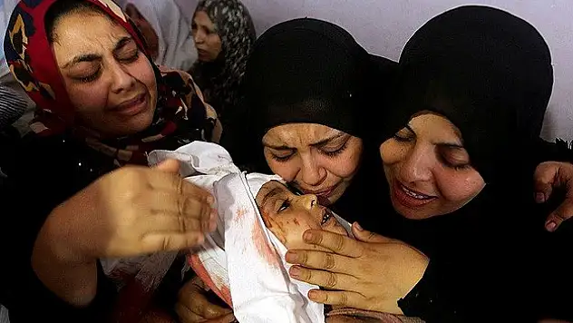 Gazze'de yüreklere evlat acısı düştü